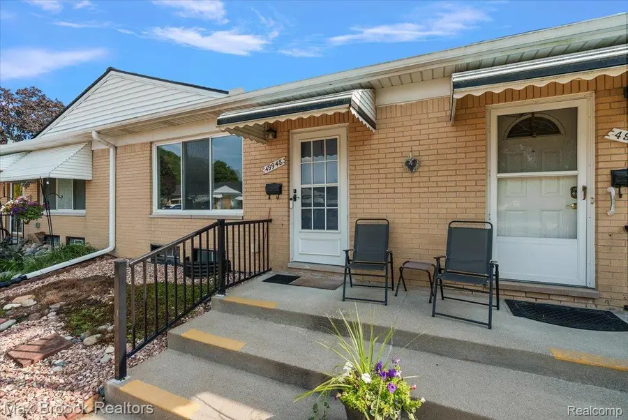49948 Helfer, Wixom, MI 48393 - #2