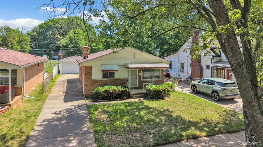 4461 Mayfair Street, Dearborn Heights, MI 48125 - #2