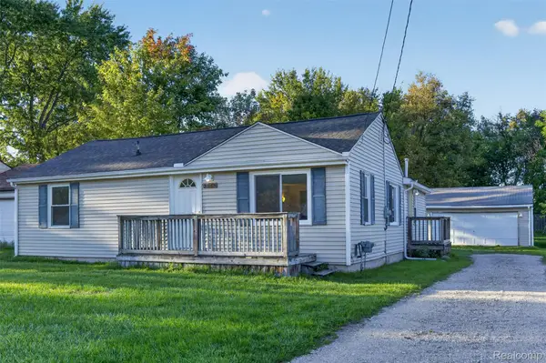 5465 Raymond Avenue, Burton, MI 48509