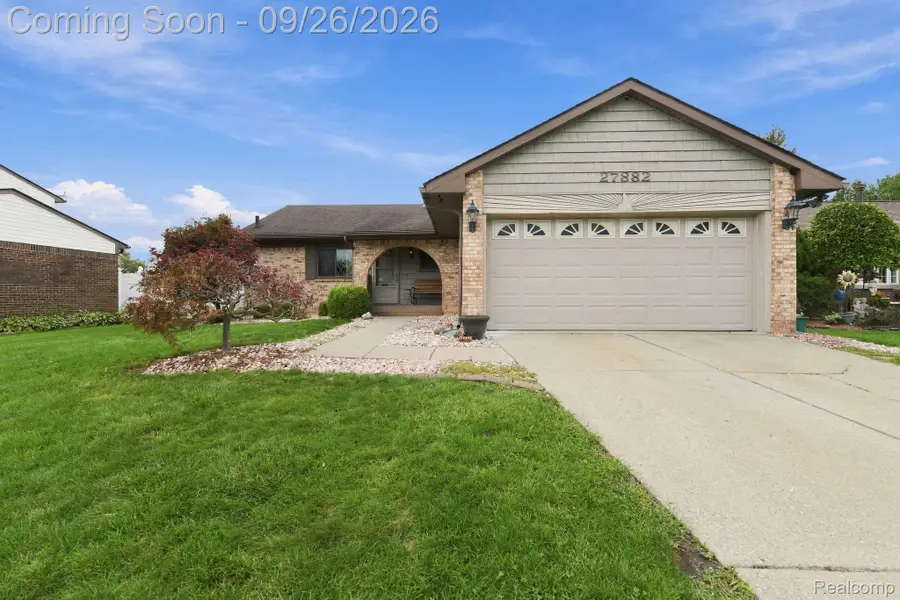 27882 White Oak Drive, Brownstown, MI 48183 - #2
