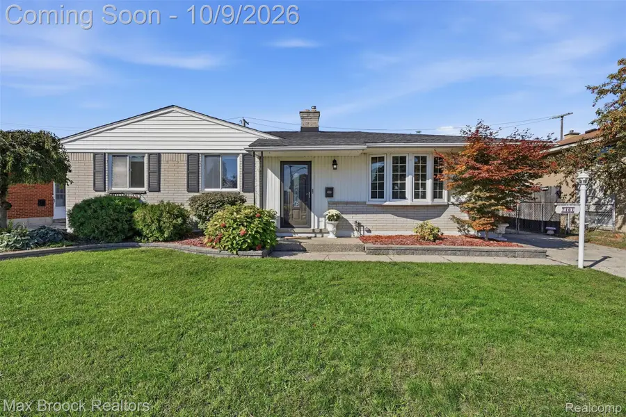 7101 N Wildwood Street, Westland, MI 48185 - #2