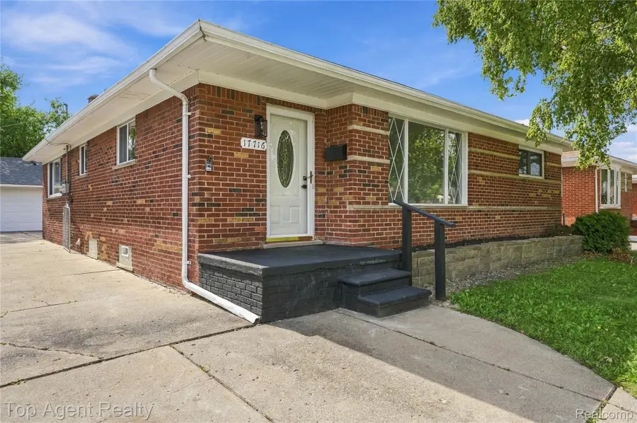 17716 Veronica Avenue, Eastpointe, MI 48021 - #3
