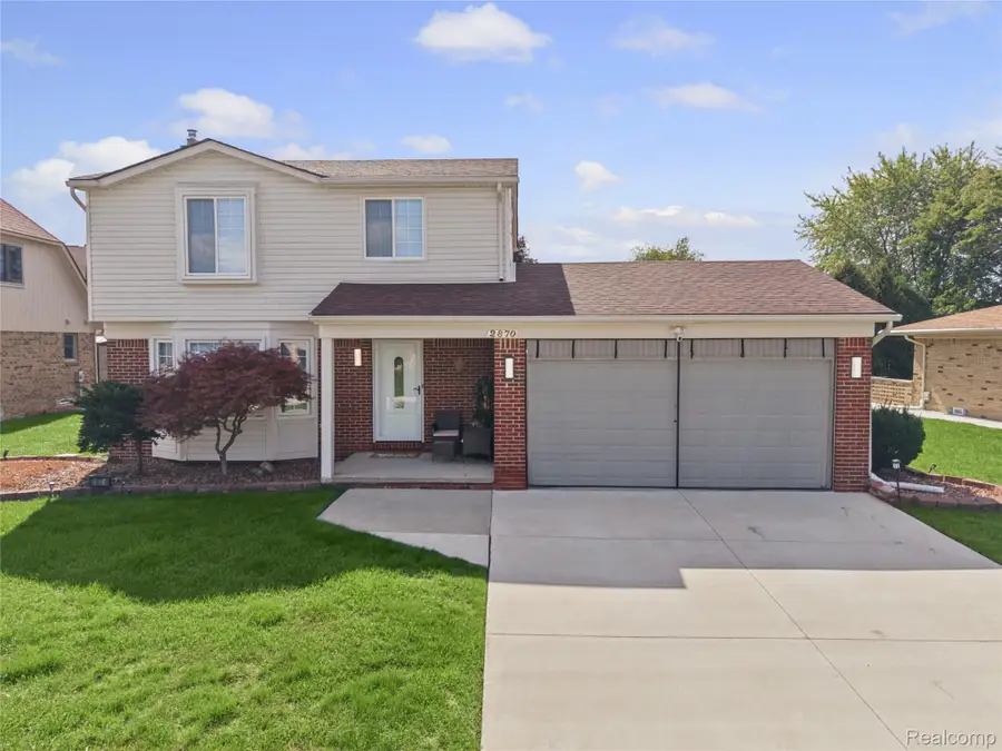 2870 Marlbank Drive, Sterling Heights, MI 48310 - #2