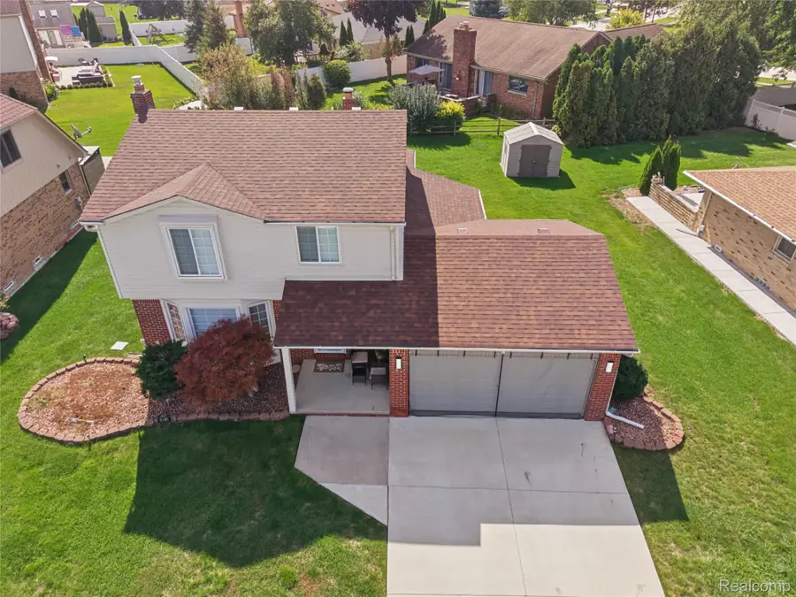 2870 Marlbank Drive, Sterling Heights, MI 48310 - #3