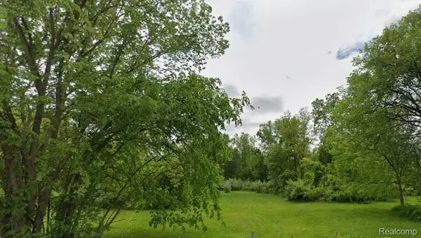 37521 Utica Road, SterlingHeights, MI 48312