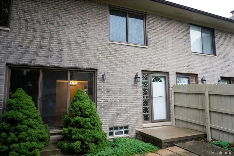 42345 E Leo Street #242, Clinton, MI 48038 - #2