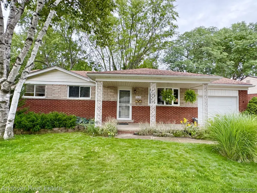 14194 Park Street, Livonia, MI 48154 - #3