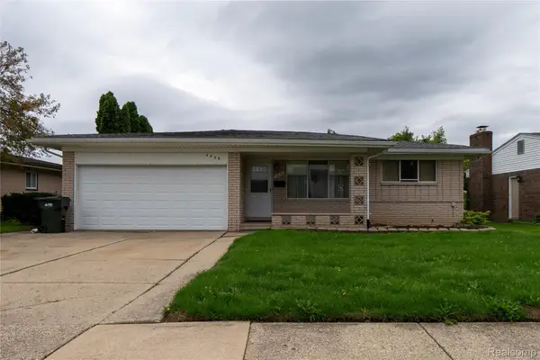 2930 Groves Drive, SterlingHeights, MI 48310