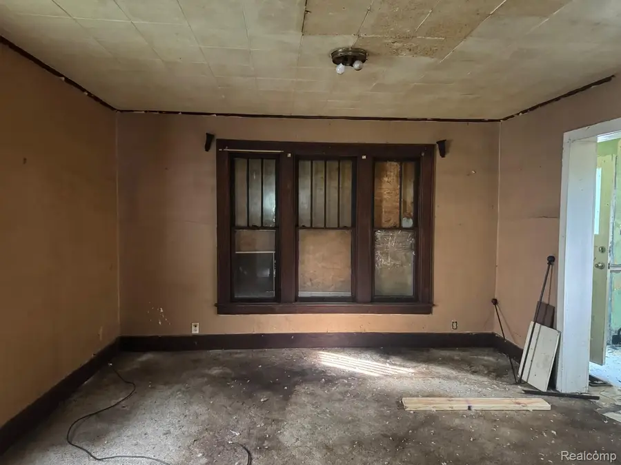 1534 Bennett Avenue, Flint, MI 48506 - #2