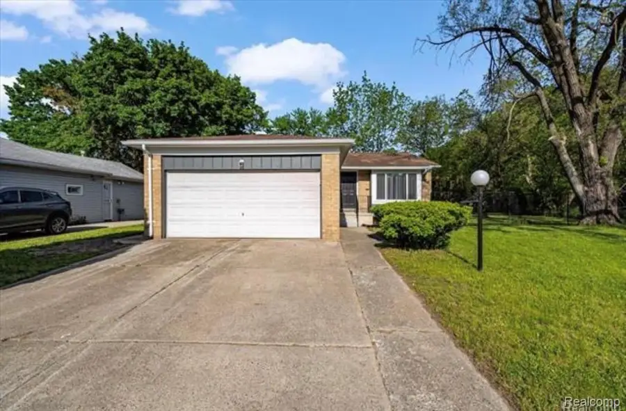 21078 Mitchelldale Avenue, Ferndale, MI 48220 - #2
