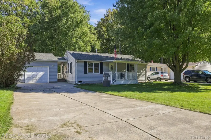 1489 Transue Avenue, Burton, MI 48509 - #3