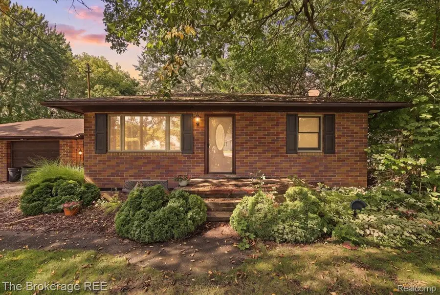 1424 S Belsay Road, Burton, MI 48509 - #2