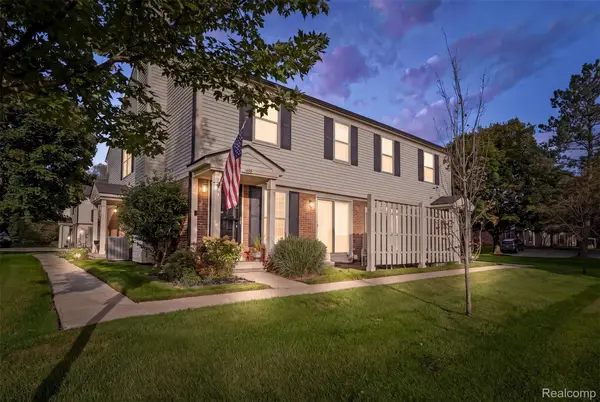 1492 Dover Hill S, WalledLake, MI 48390