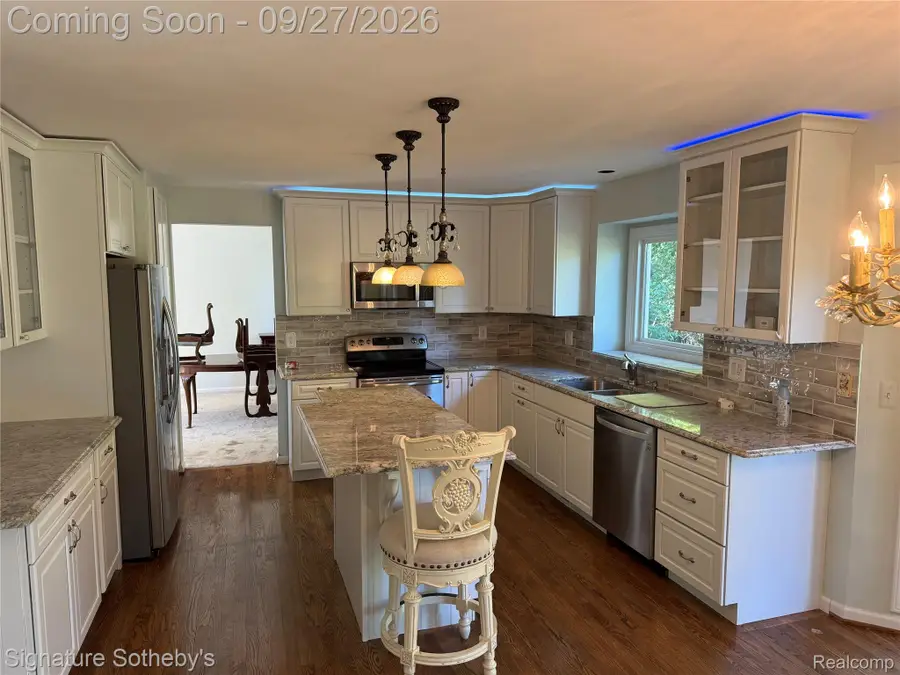 7250 Aaronway Drive, West Bloomfield, MI 48324 - #3