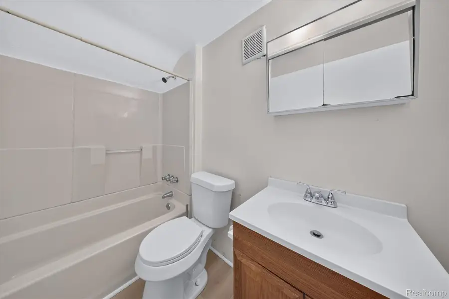 932 N Congress Apt3 Street, Ypsilanti, MI 48197 - #3