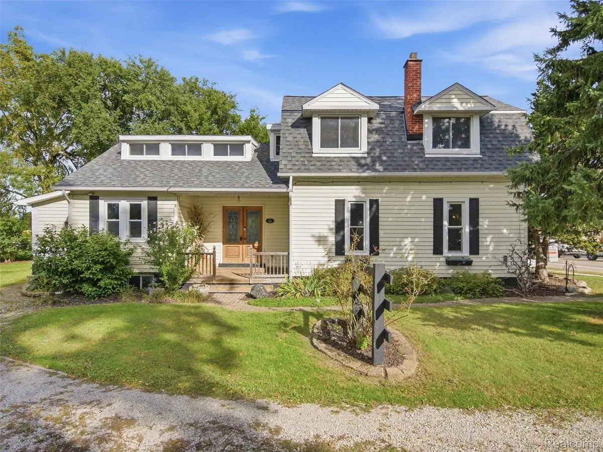 5815 Chicago Road, Warren, MI 48092 - #1