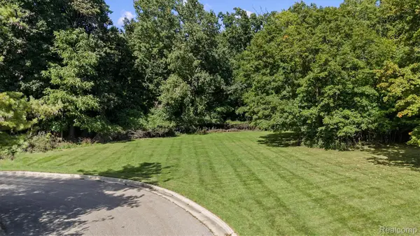 42 Beresford Court, BloomfieldHills, MI 48304