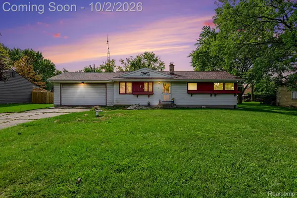 1078 E Hill Road, GrandBlanc, MI 48439