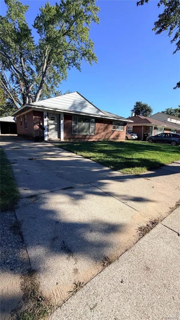 1117 E Brockton Avenue, MadisonHeights, MI 48071