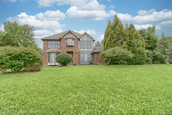 7252 Steeplechase Drive, Saline, MI 48176