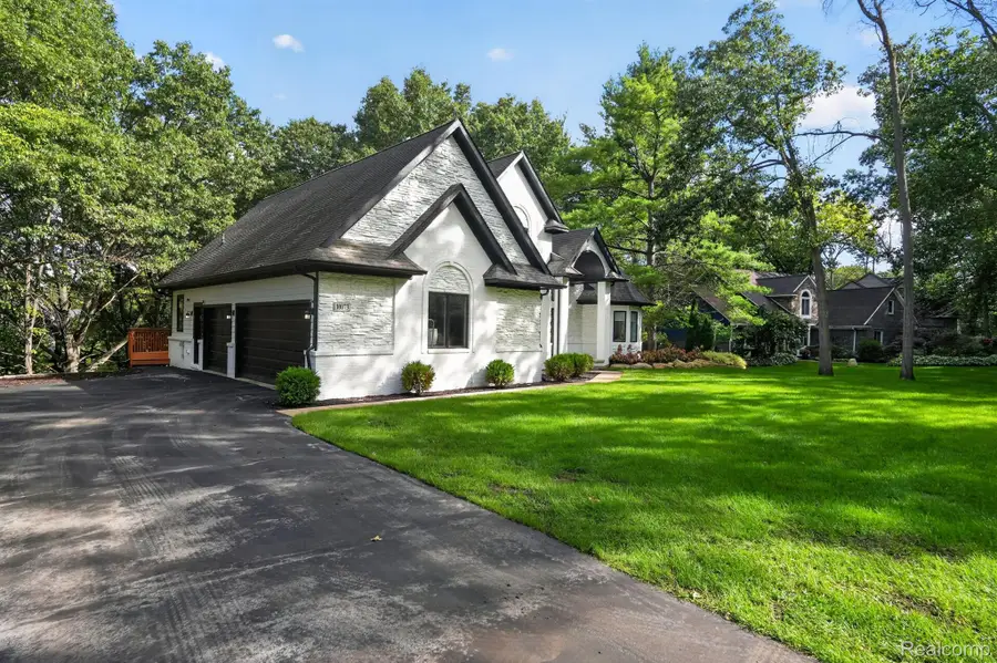 10073 Silver Lake Road, Brighton, MI 48116 - #3