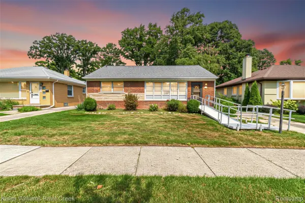 2425 Derby Road, Troy, MI 48084