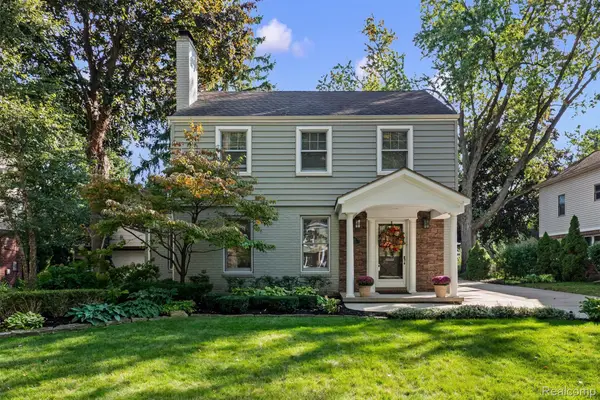203 Aqua Court, RoyalOak, MI 48073