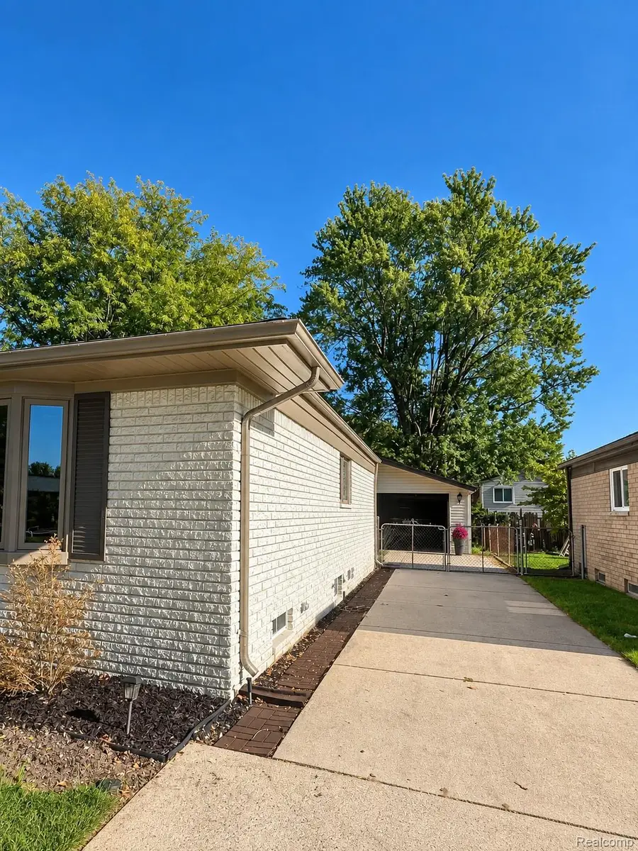 14802 Annapolis Drive, Sterling Heights, MI 48313 - #2