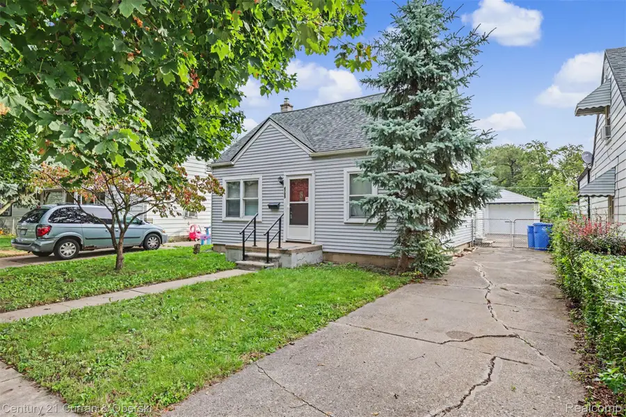 4705 Weddell Street, Dearborn Heights, MI 48125 - #2