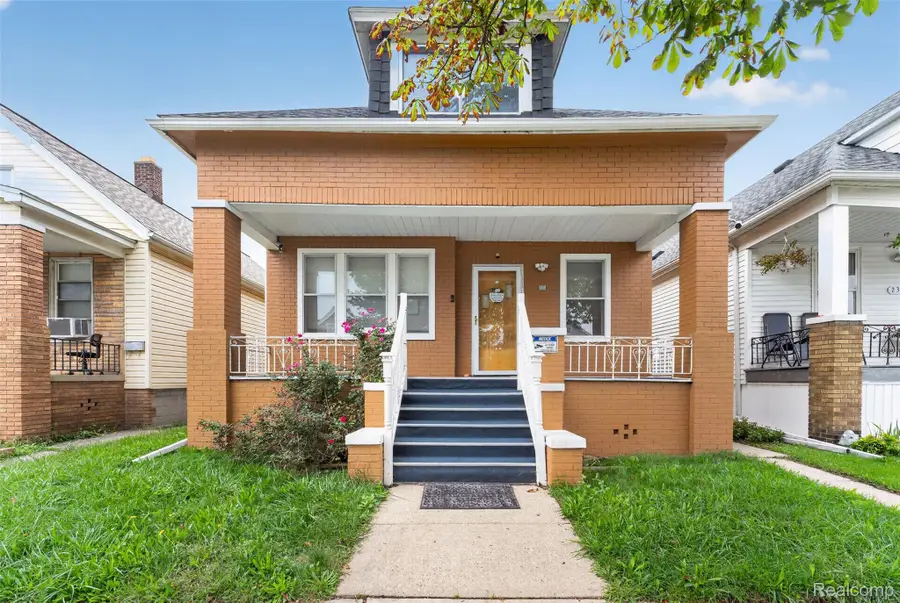 2317 Neibel Street, Hamtramck, MI 48212 - #3