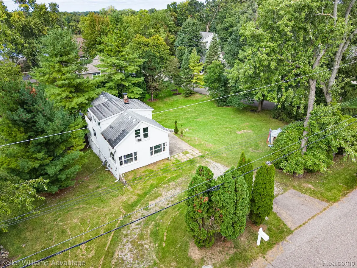 6520 Brockhurst Boulevard, West Bloomfield, MI 48322 - #1