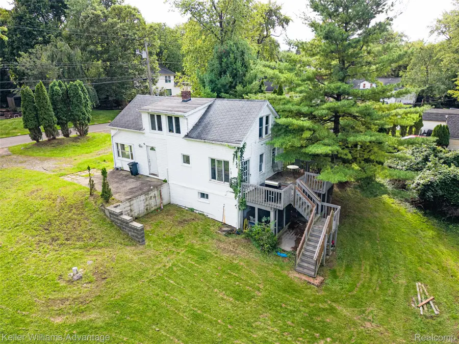 6520 Brockhurst Boulevard, West Bloomfield, MI 48322 - #2