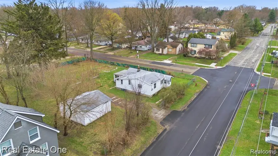 18318 Deering Street, Livonia, MI 48152 - #2
