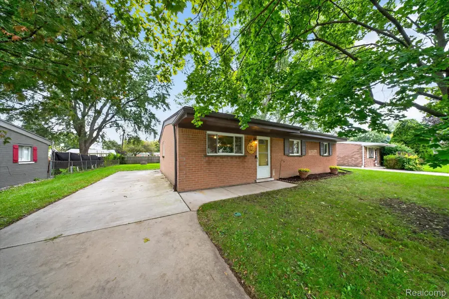 9281 Hazel Street, Taylor, MI 48180 - #2