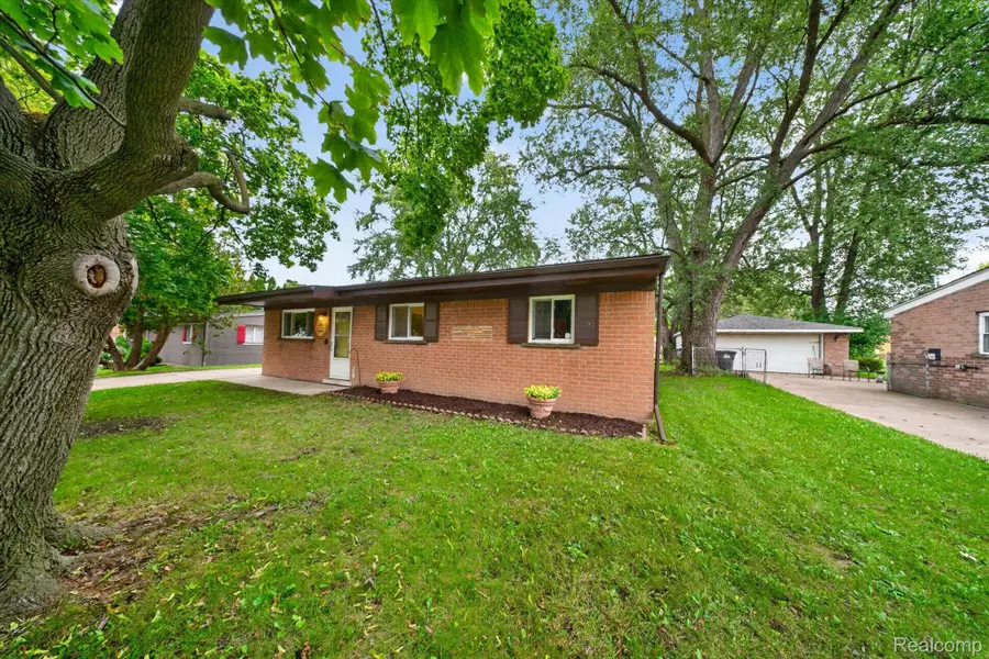 9281 Hazel Street, Taylor, MI 48180 - #3