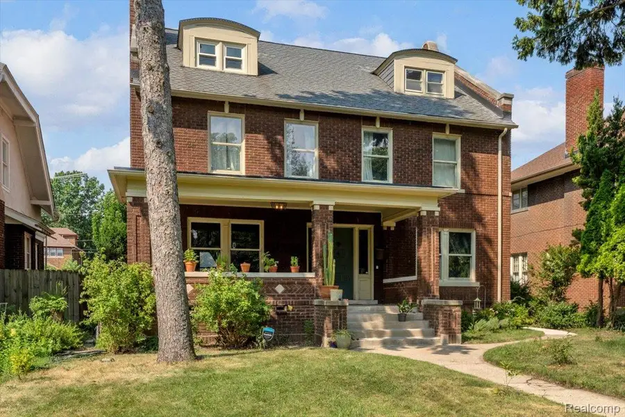 3515 Burns Street, Detroit, MI 48214 - #2