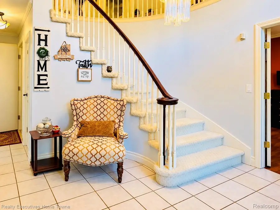 5997 Christina Drive, West Bloomfield, MI 48324 - #2