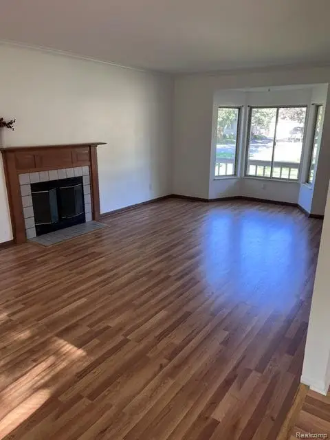 759 Geneva, Waterford, MI 48327 - #2