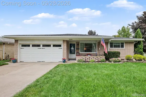 32200 Whitley Circle, Warren, MI 48088