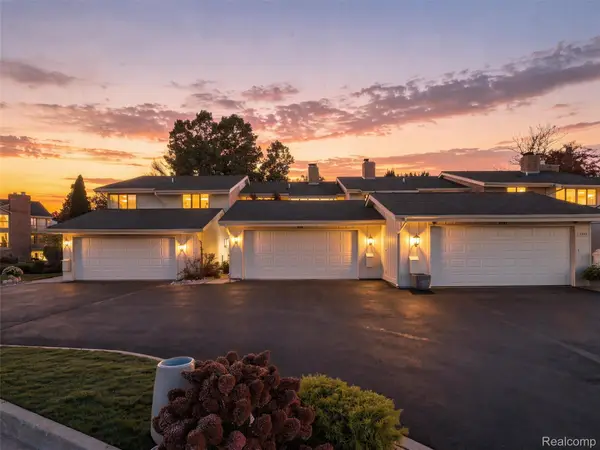 7383 Creek View CT, WestBloomfield, MI 48322