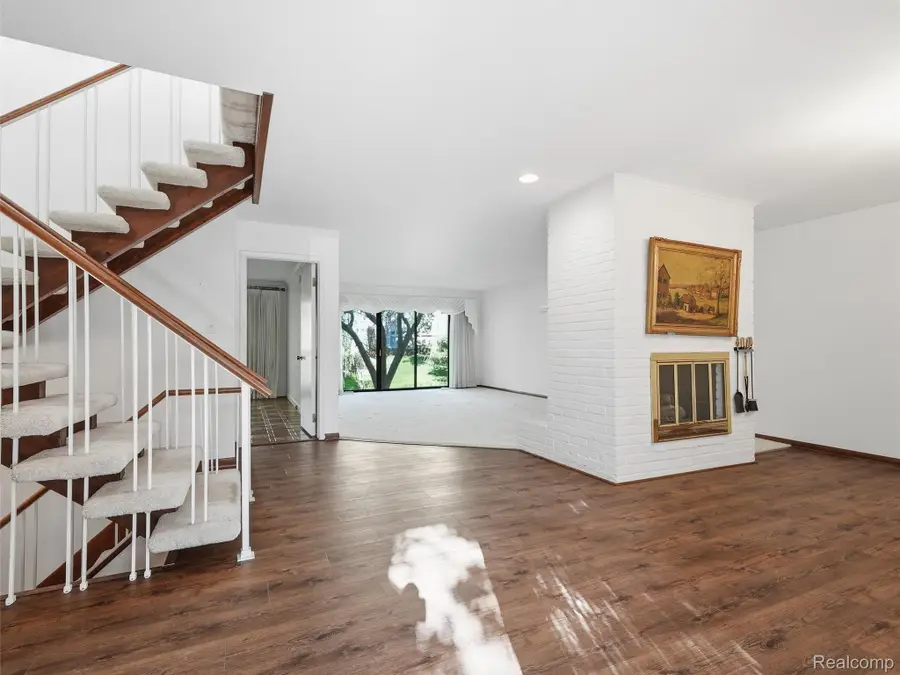 7383 Creek View CT, West Bloomfield, MI 48322 - #3