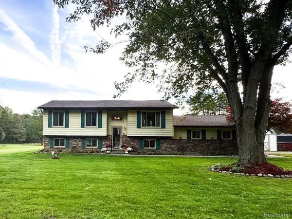1222 N Youngs Road, Attica, MI 48412