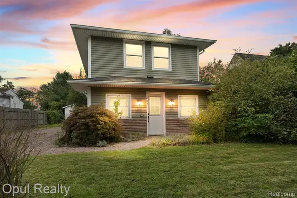 1007 Michigan Street, Brighton, MI 48116