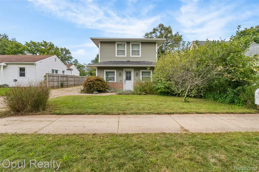 1007 Michigan Street, Brighton, MI 48116 - #2