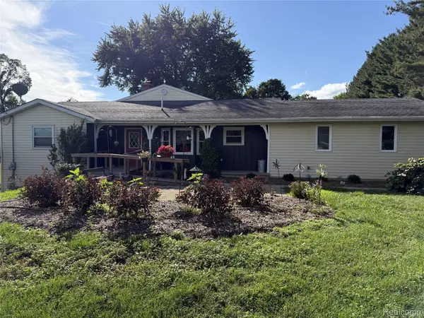 10785 Burlingame Avenue Sw, ByronCenter, MI 49315