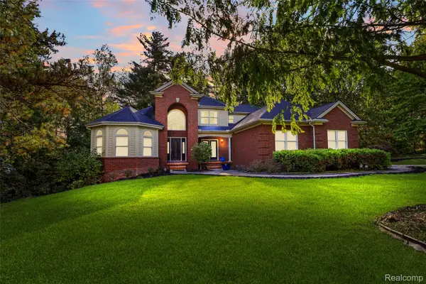 9280 Osprey Bay Circle, Davisburg, MI 48350