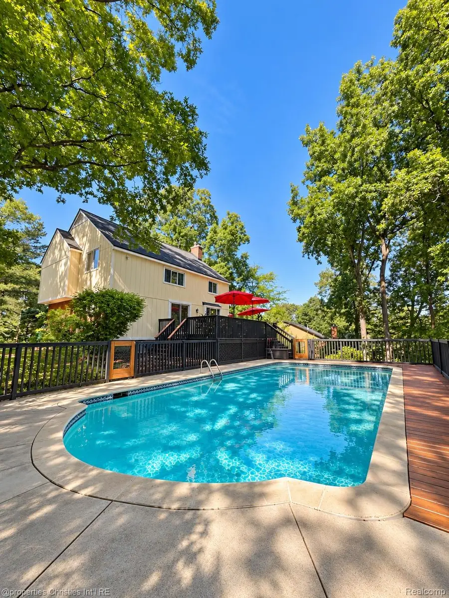 4602 Curtis Lane, Clarkston, MI 48346 - #2