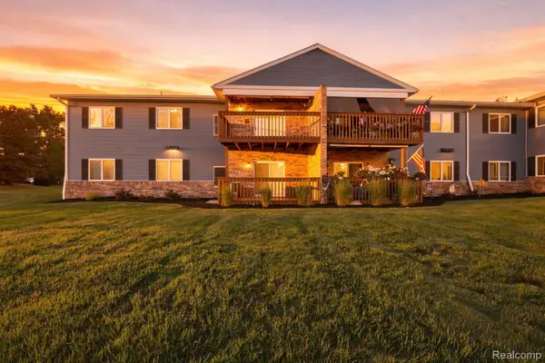 1385 Harbour Boulevard, Trenton, MI 48183