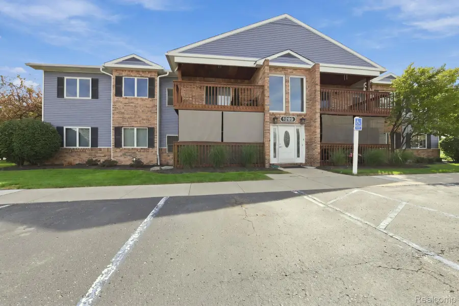 1385 Harbour Boulevard, Trenton, MI 48183 - #3
