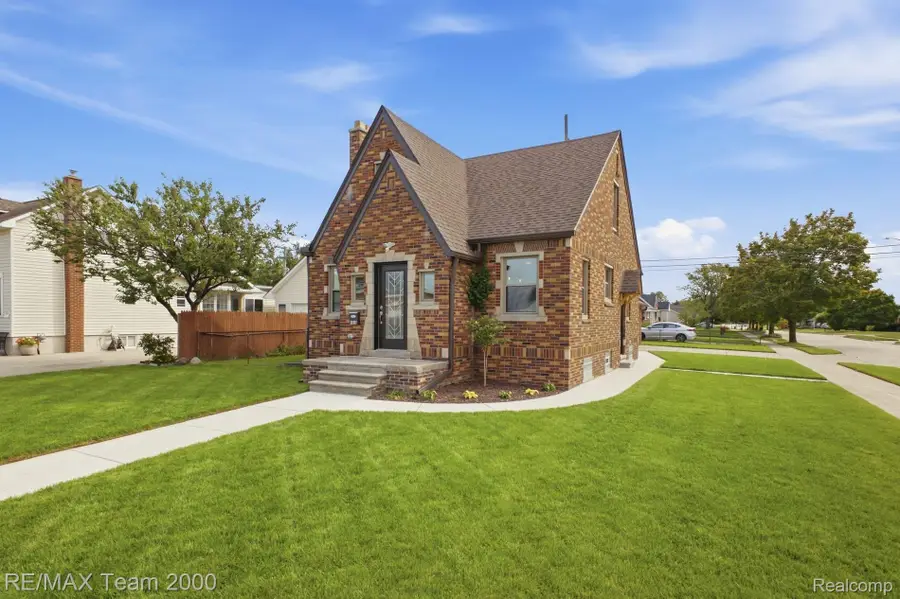 5808 Merriman Road, Garden City, MI 48135 - #3